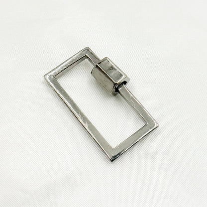 DC772. Sterling Silver Rectangle Screw Clasp