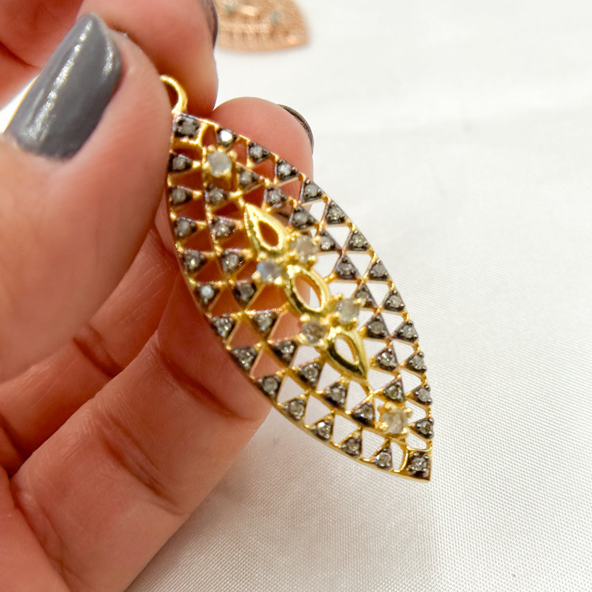 DP207. Diamond Sterling Silver Leaf Shape Pendant with Gemstone