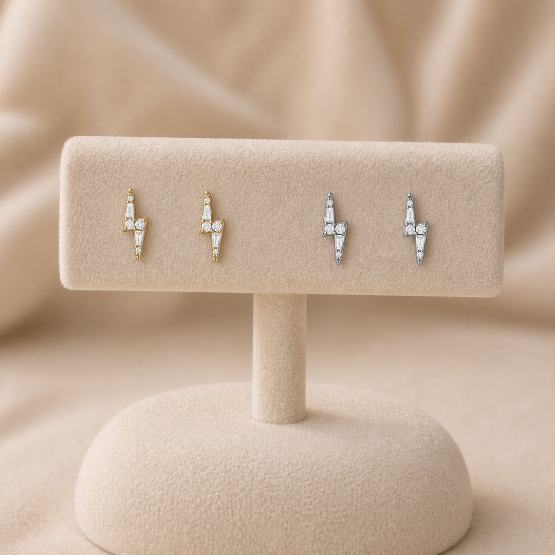 EFB54269. 14K Solid Gold Diamond Ray Studs