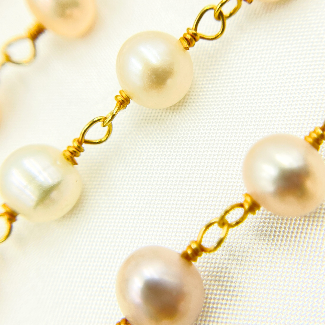 Peach Pearl Round Gold Plated Wire Chain. PRL45