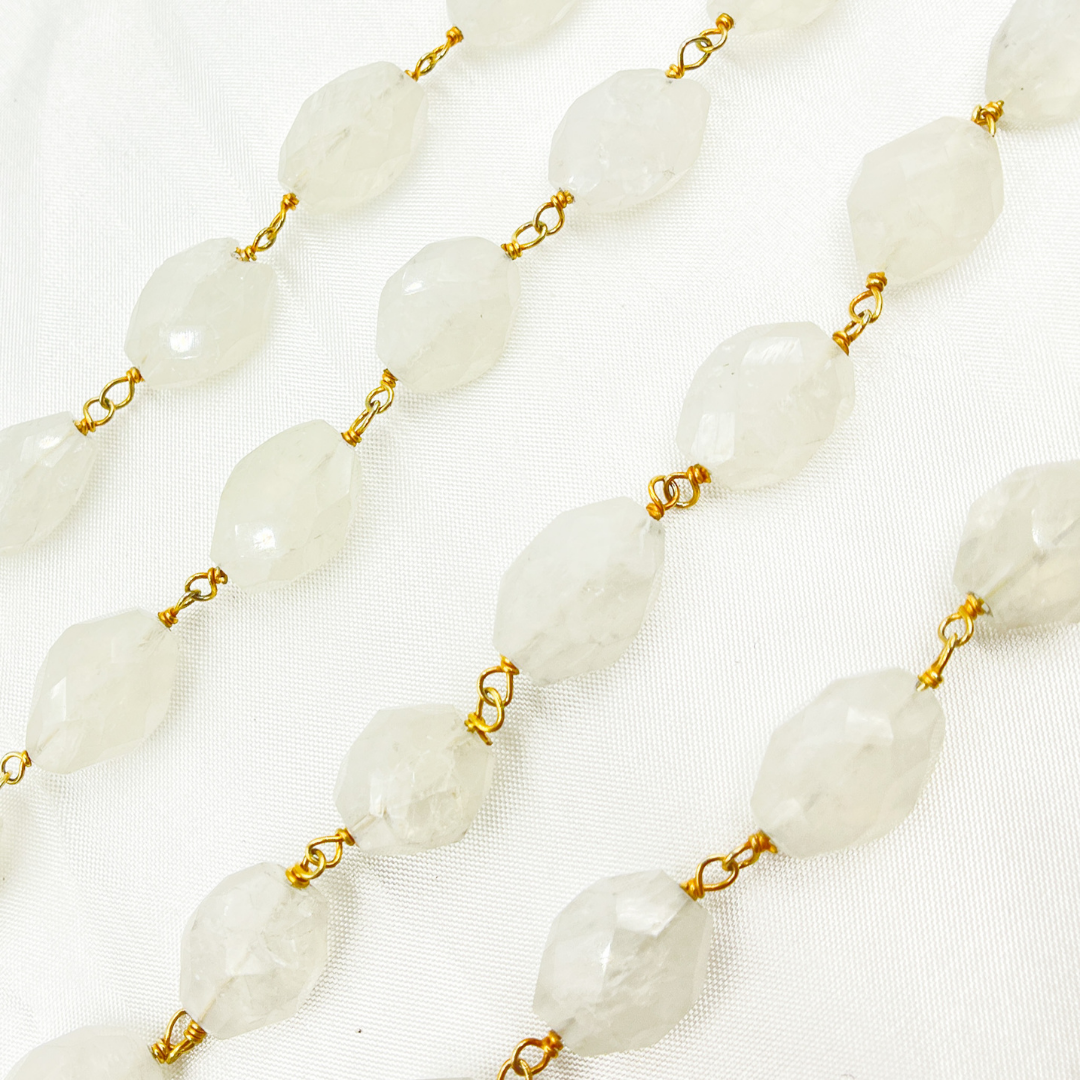 Moonstone Oval Shape Gold Plated Wire Chain. MS57