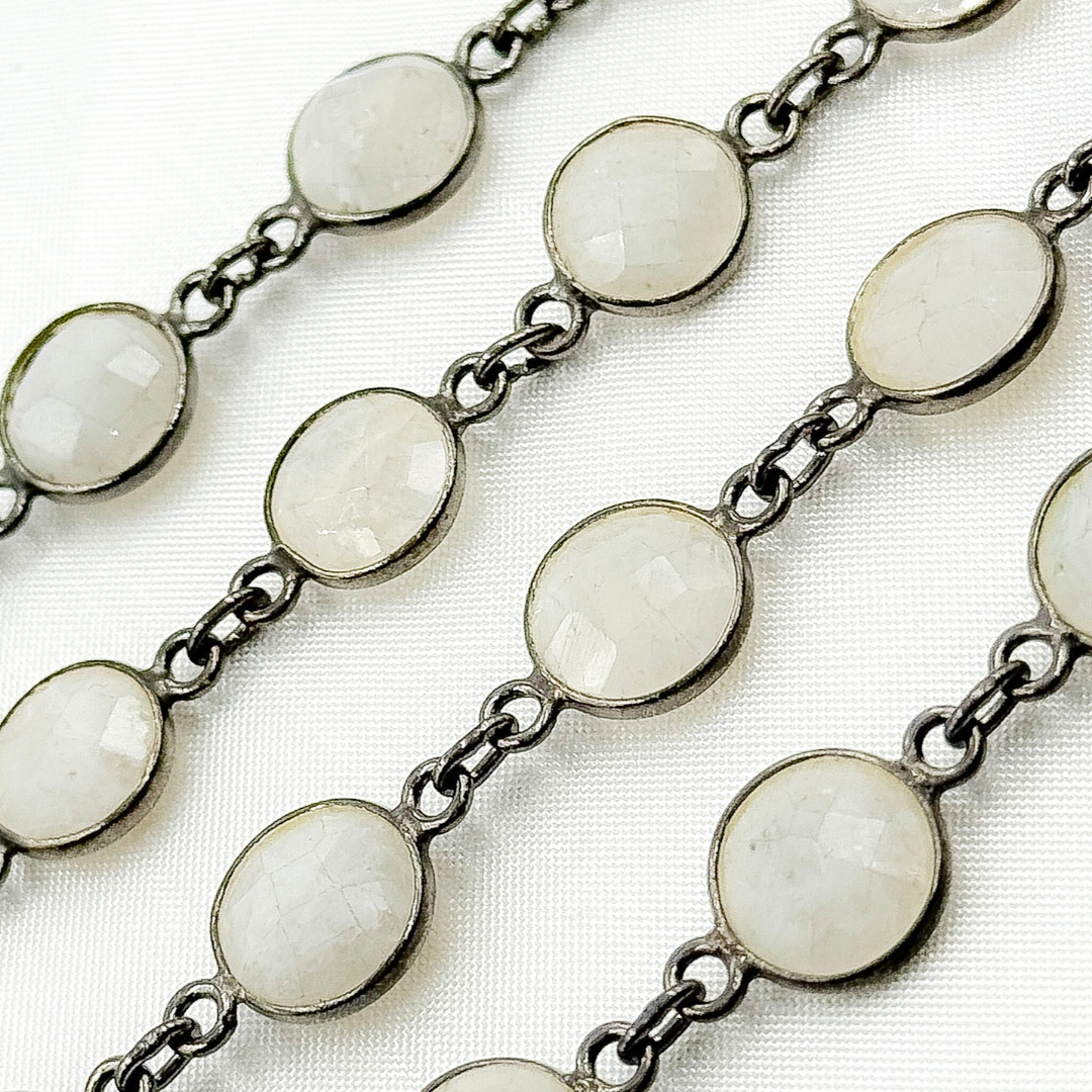 White Moonstone Round Shape Bezel Oxidized Wire Chain. WMS41