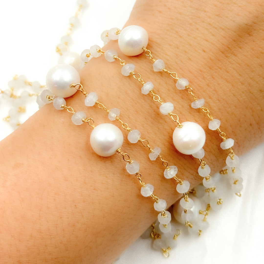 White Moonstone & Pearl Gold Plated 925 Sterling Silver Wire Chain. WMS42