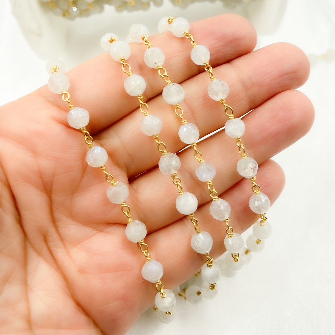 Moonstone Gold Plated Wire Chain. MS53