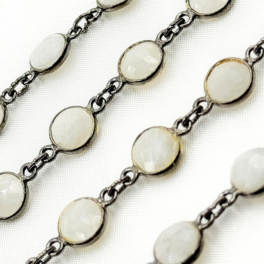 White Moonstone Round Shape Bezel Oxidized Wire Chain. WMS38