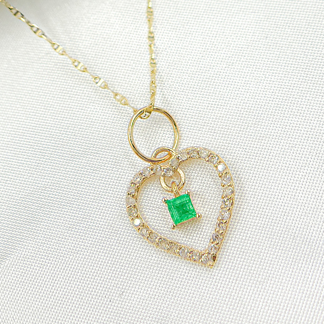 14k Solid Gold Diamond and Emerald Heart Charm. GDP621