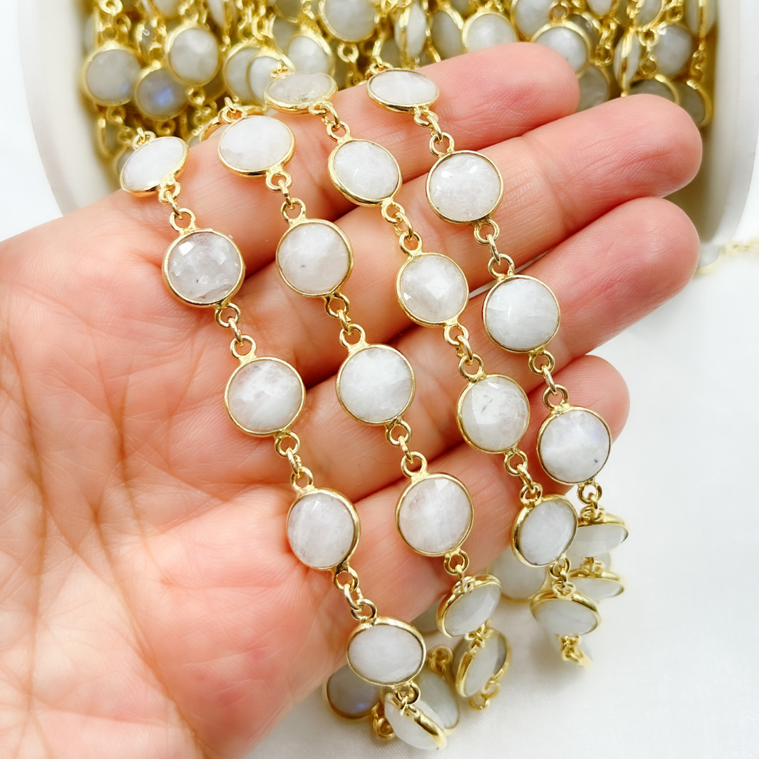 White Moonstone Round Shape Bezel Gold Plated Wire Chain. WMS10