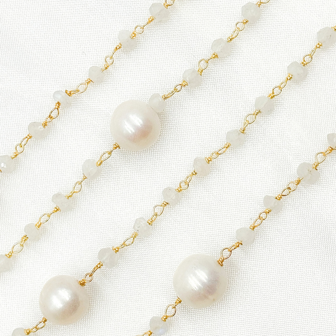 White Moonstone & Pearl Gold Plated 925 Sterling Silver Wire Chain. WMS42