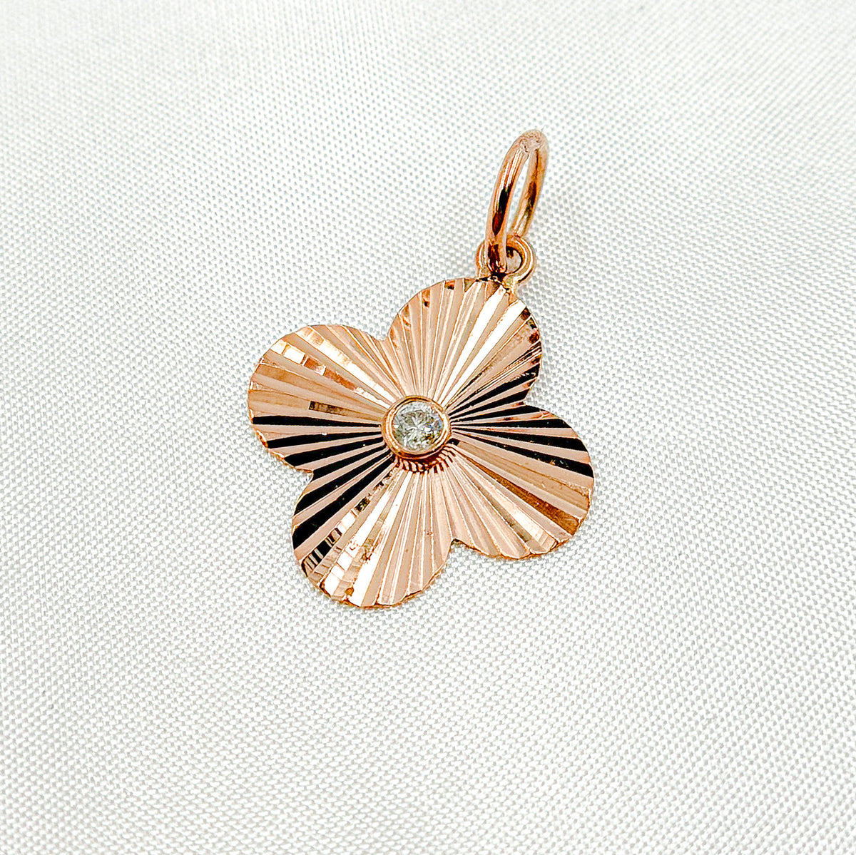 KG294RG. 14k Solid Gold Diamonds Clover Charm