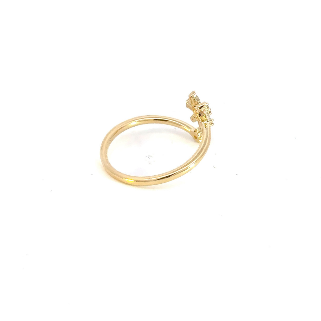 14k Solid Gold Diamond Flower Ring. RFC18109